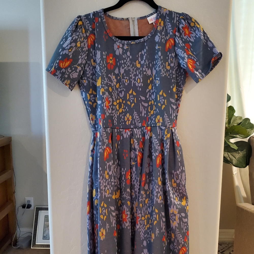 Lularoe Amelia Dress size M